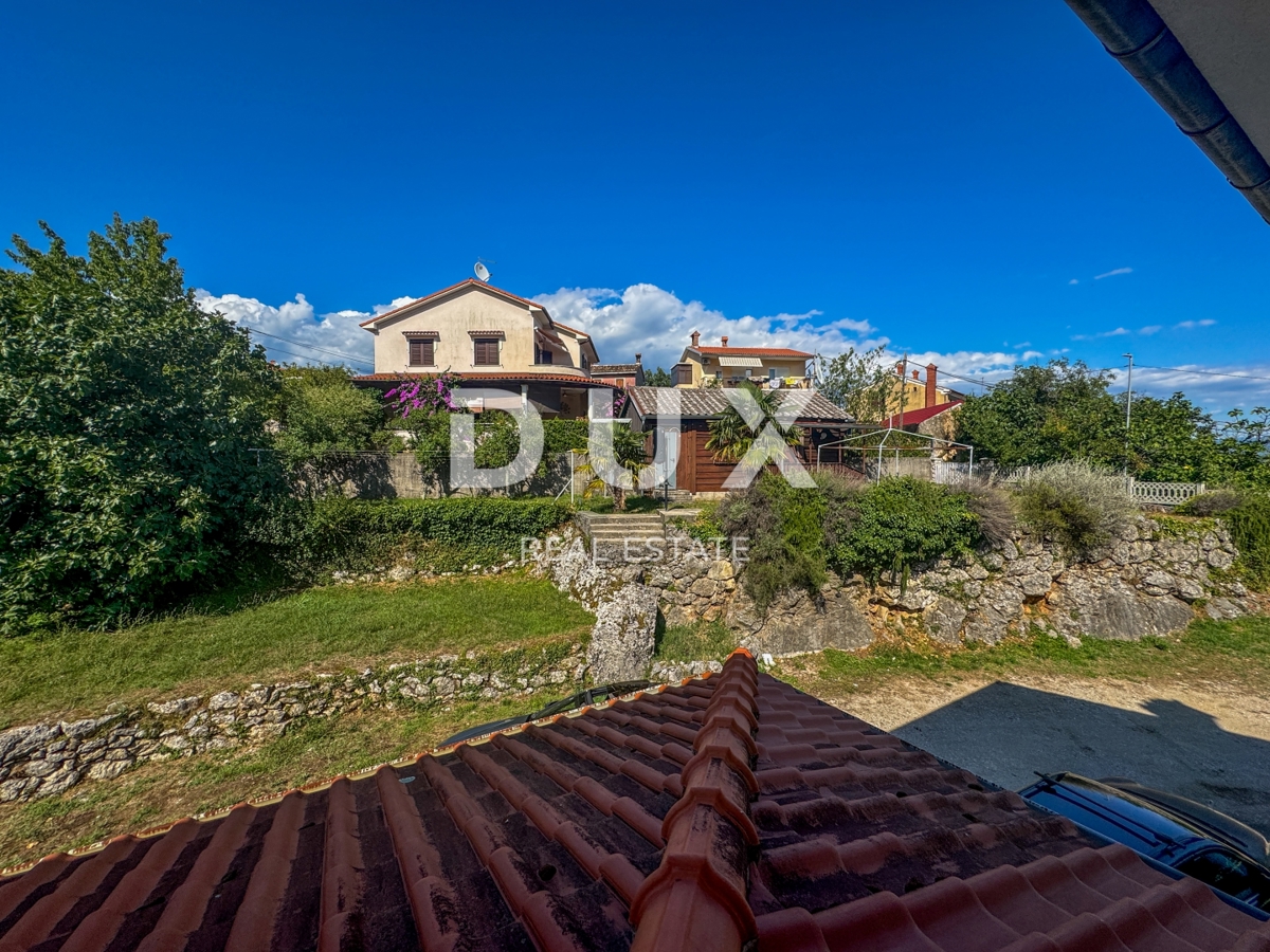 OPATIJA, POBRI - spaziosa casa indipendente con vista mare, giardino e diverse unità abitative