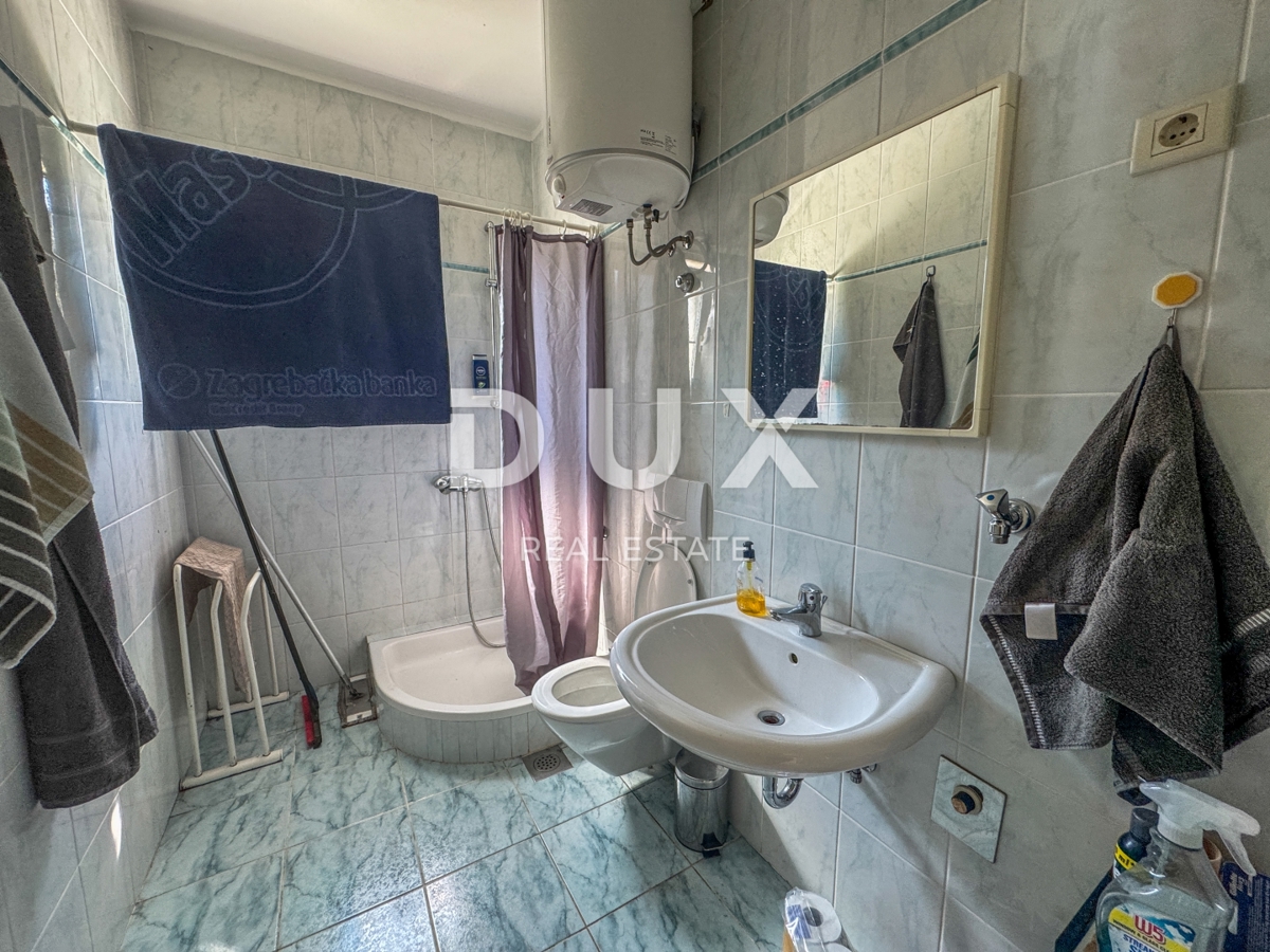 OPATIJA, POBRI - spaziosa casa indipendente con vista mare, giardino e diverse unità abitative