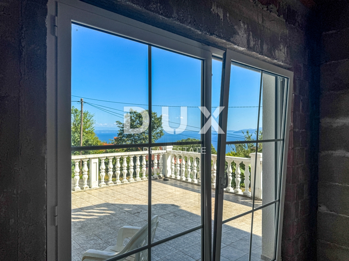 OPATIJA, POBRI - spaziosa casa indipendente con vista mare, giardino e diverse unità abitative