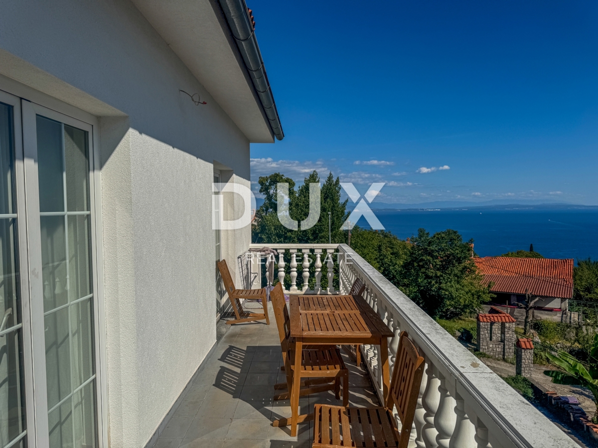 OPATIJA, POBRI - spaziosa casa indipendente con vista mare, giardino e diverse unità abitative