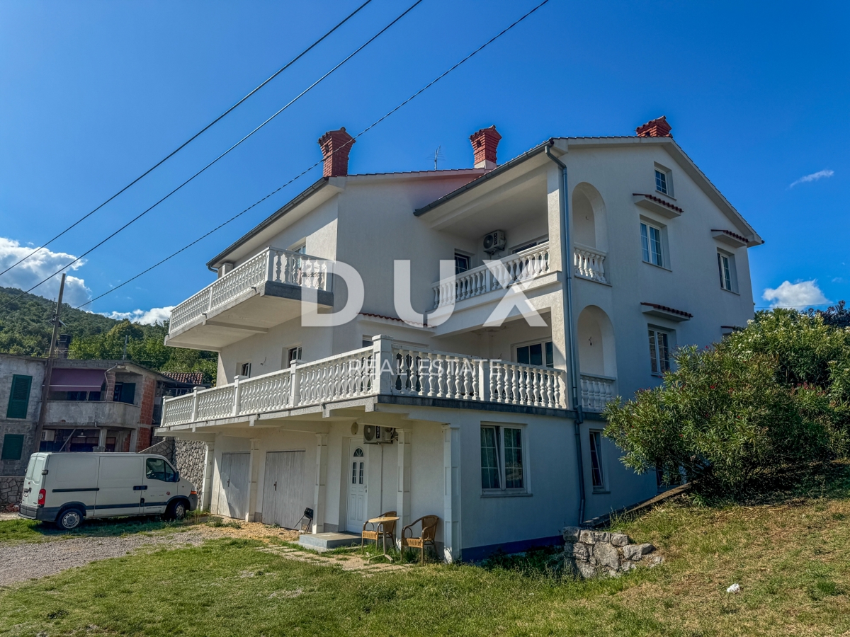 OPATIJA, POBRI - spaziosa casa indipendente con vista mare, giardino e diverse unità abitative