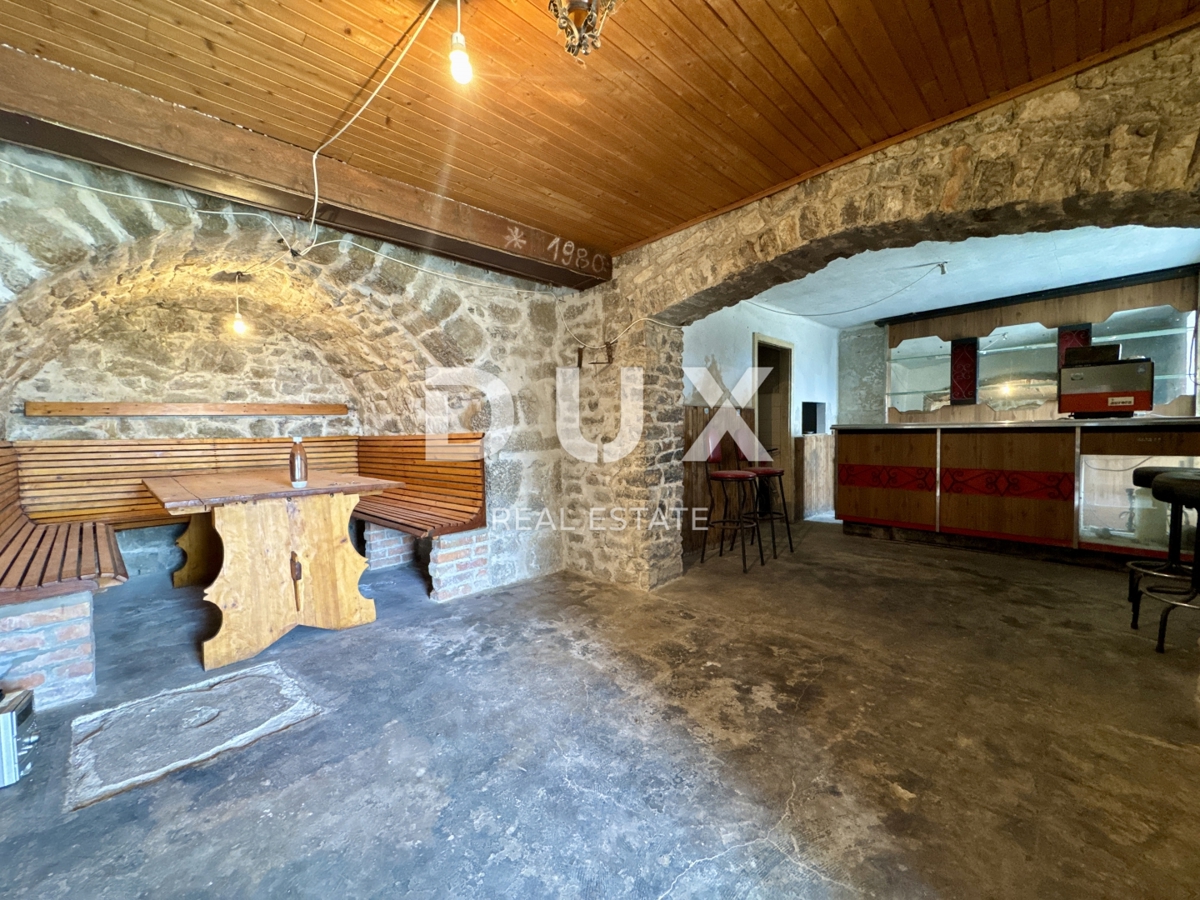 OPATIJA, MATULJI - casa bifamiliare con vista mare con grande potenziale abitativo e di investimento nel Quarnero