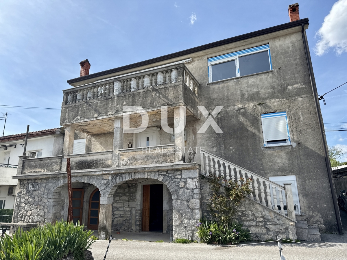 OPATIJA, MATULJI - casa bifamiliare con vista mare con grande potenziale abitativo e di investimento nel Quarnero