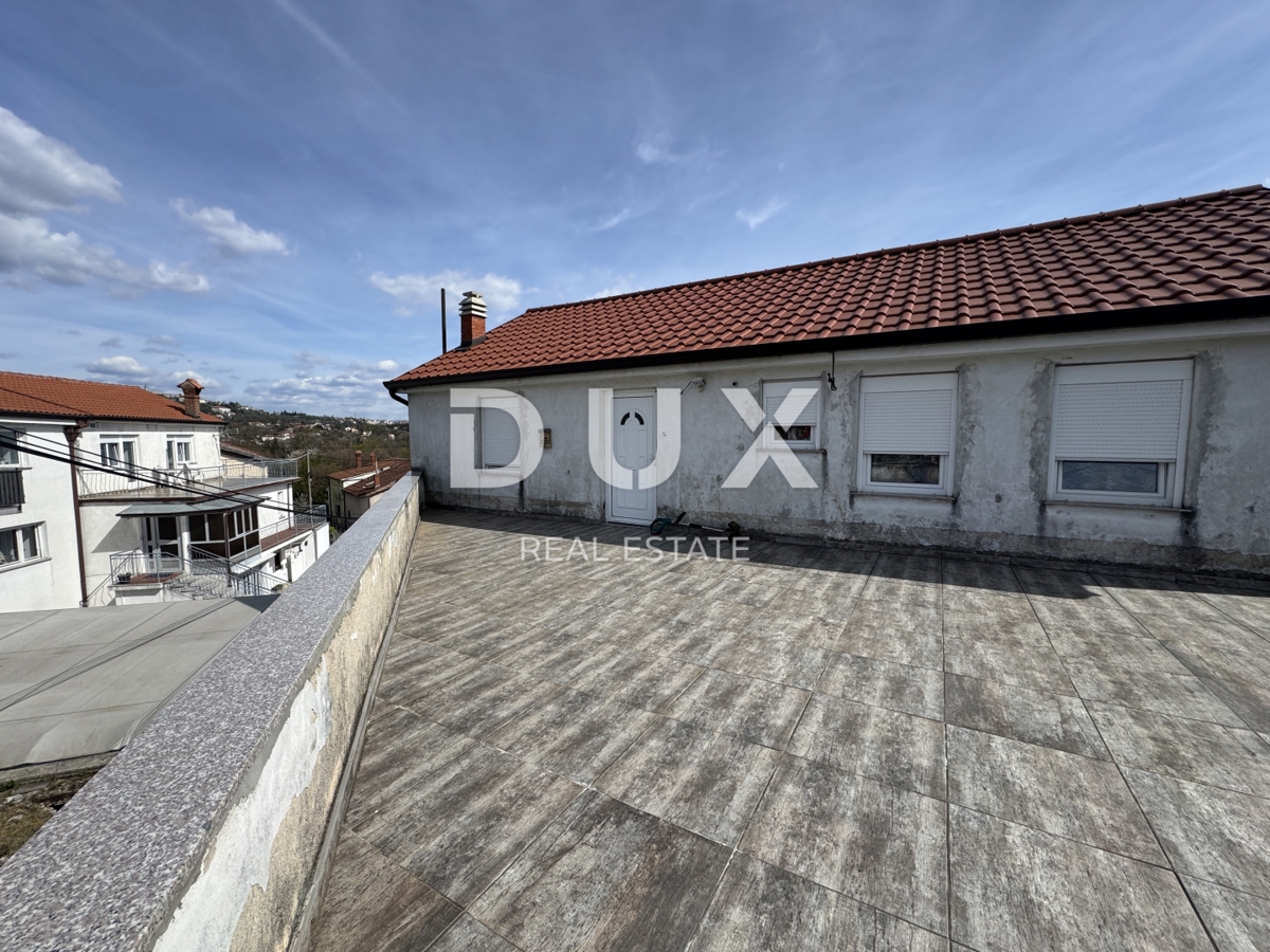 OPATIJA, MATULJI - casa bifamiliare con vista mare con grande potenziale abitativo e di investimento nel Quarnero