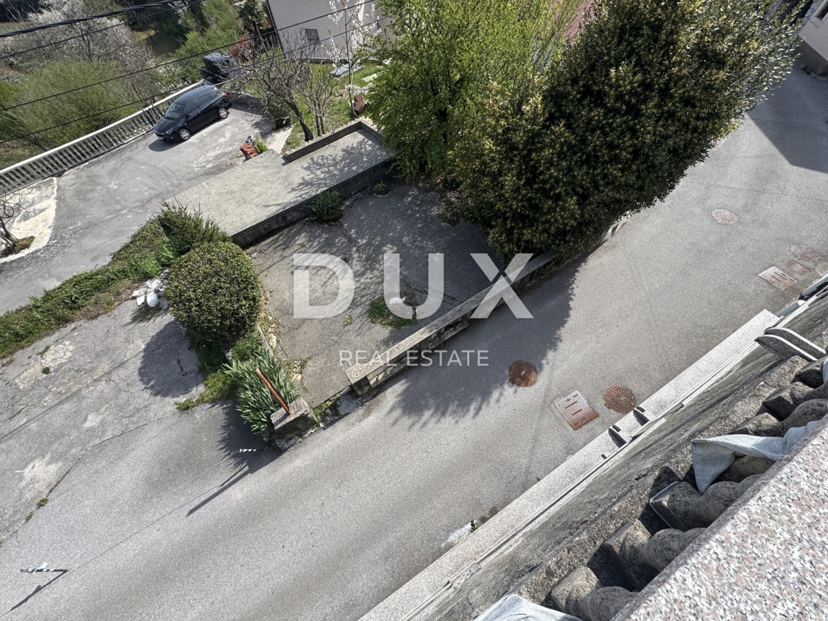 OPATIJA, MATULJI - casa bifamiliare con vista mare con grande potenziale abitativo e di investimento nel Quarnero