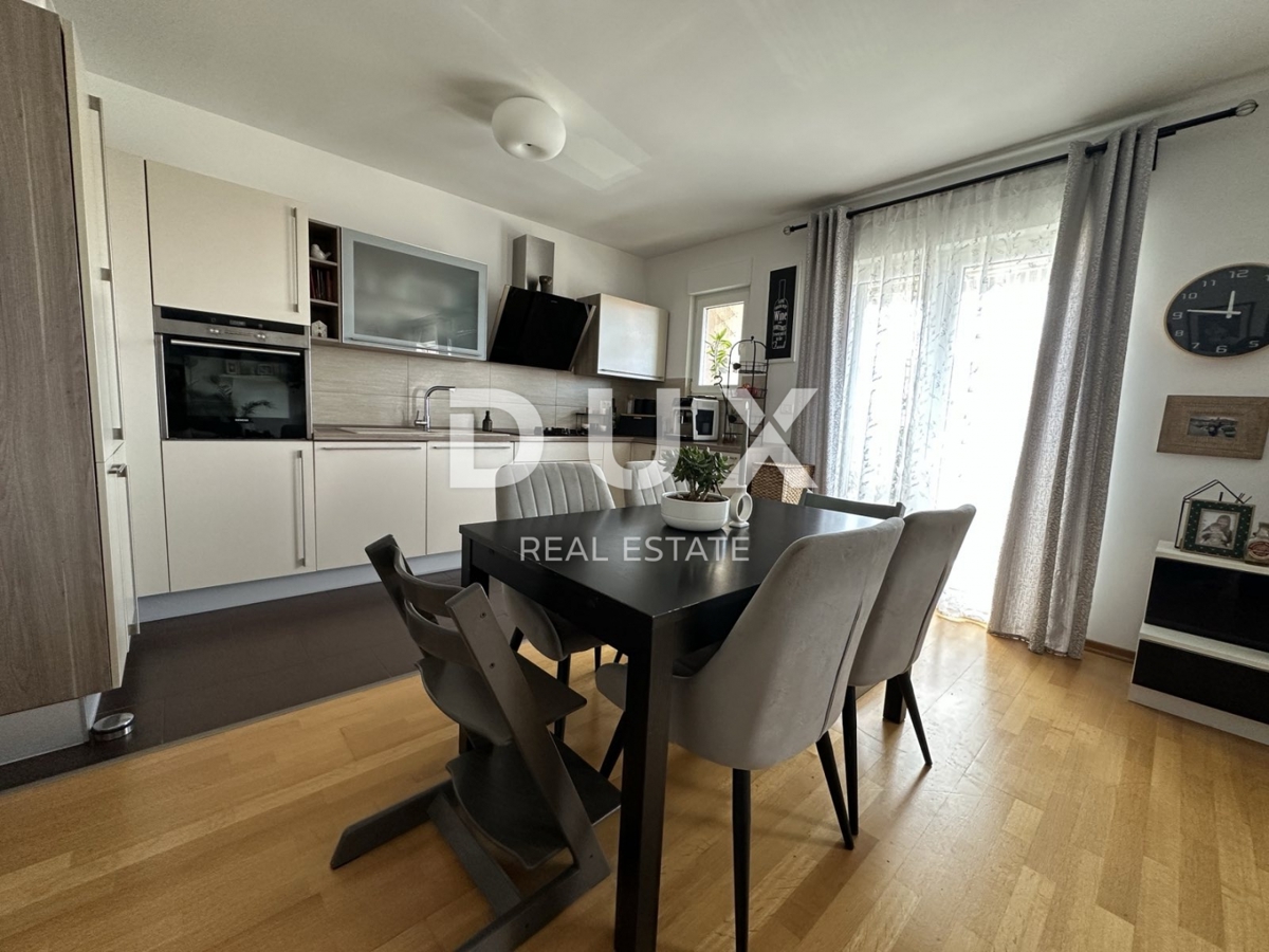 VIŠKOVO - appartamento su due piani con 4 camere da letto + soggiorno, costruzione più recente