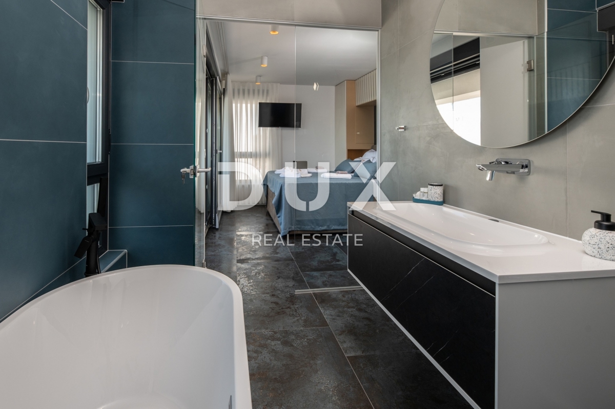 ISOLA DI PAG, NOVALJA - Villa con 5 camere da letto, piscina e sauna, 176,5 m2