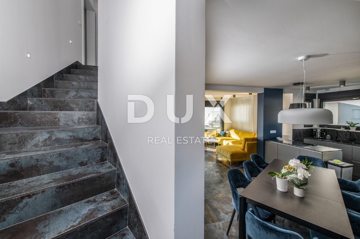 ISOLA DI PAG, NOVALJA - Villa con 5 camere da letto, piscina e sauna, 176,5 m2