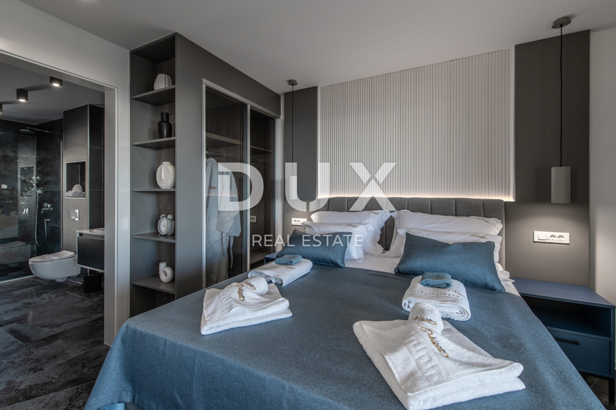 ISOLA DI PAG, NOVALJA - Villa con 5 camere da letto, piscina e sauna, 176,5 m2