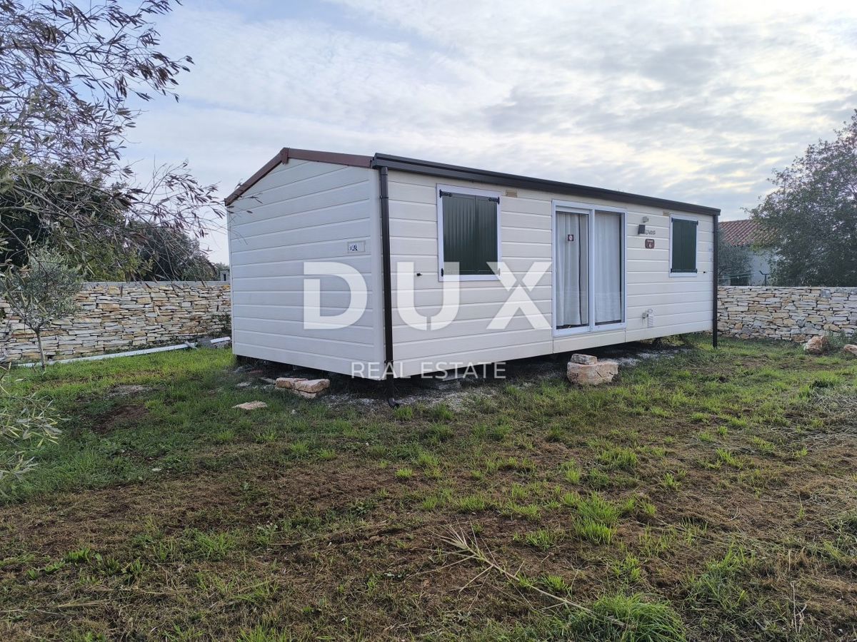 ISTRIA, PEROJ - Due case mobili su 1000 m2 - VICINO ALLA SPIAGGIA!!