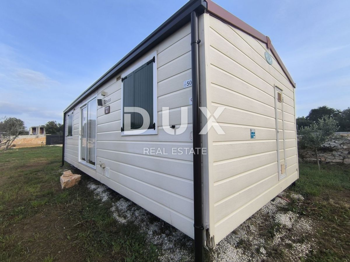 ISTRIA, PEROJ - Due case mobili su 1000 m2 - VICINO ALLA SPIAGGIA!!