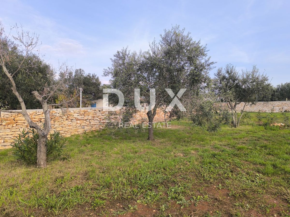 ISTRIA, PEROJ - Due case mobili su 1000 m2 - VICINO ALLA SPIAGGIA!!