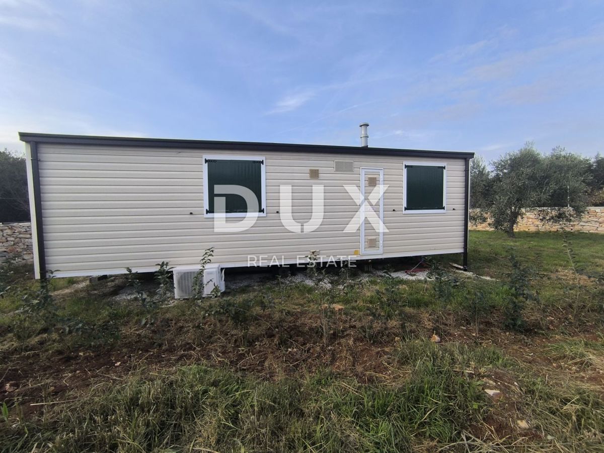 ISTRIA, PEROJ - Due case mobili su 1000 m2 - VICINO ALLA SPIAGGIA!!