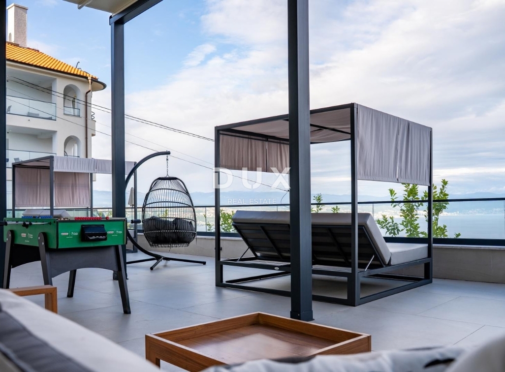 ABBAZIA, LOVRAN - appartamento con vista panoramica sul mare, terrazza e piscina in comune