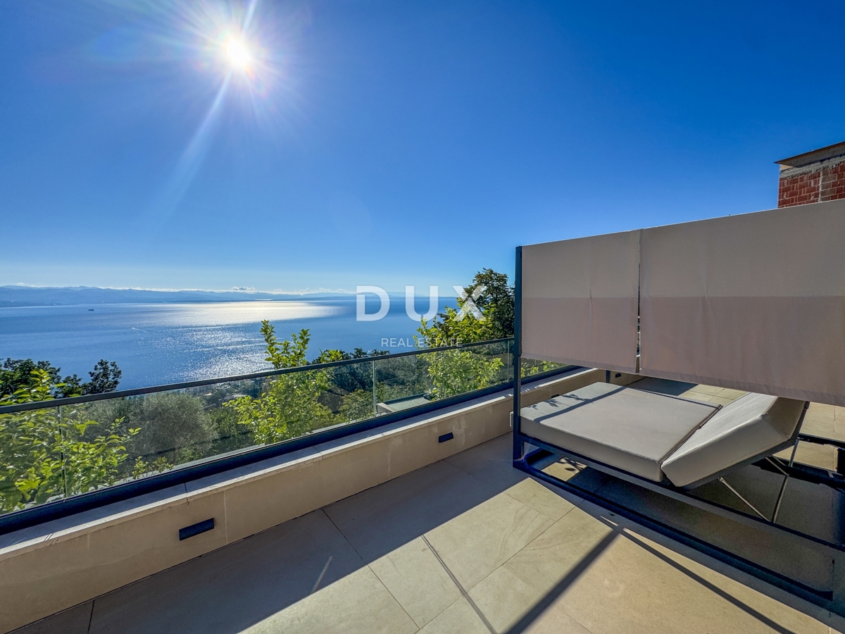 ABBAZIA, LOVRAN - appartamento con vista panoramica sul mare, terrazza e piscina in comune