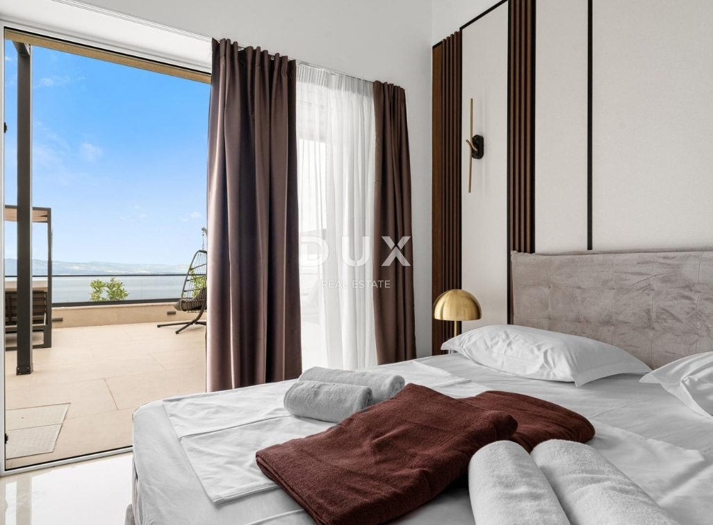 ABBAZIA, LOVRAN - appartamento con vista panoramica sul mare, terrazza e piscina in comune