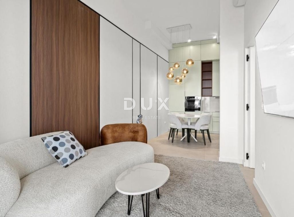 ABBAZIA, LOVRAN - appartamento con vista panoramica sul mare, terrazza e piscina in comune