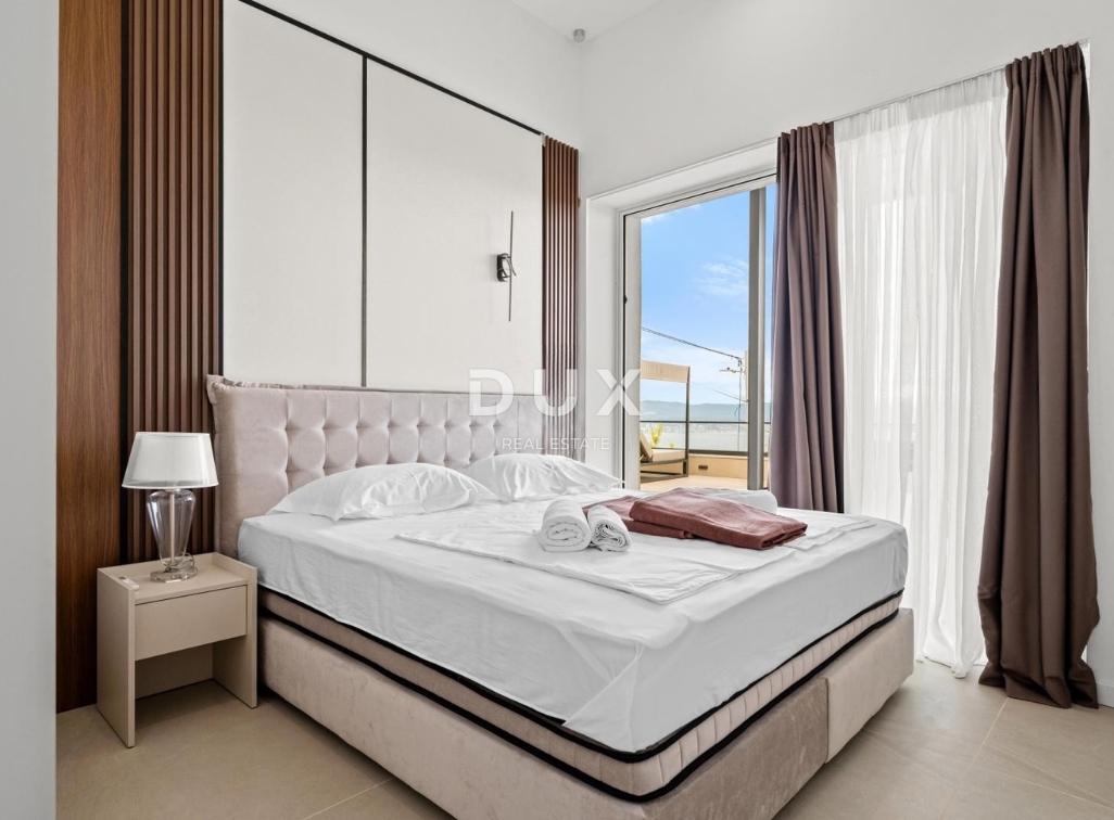 ABBAZIA, LOVRAN - appartamento con vista panoramica sul mare, terrazza e piscina in comune