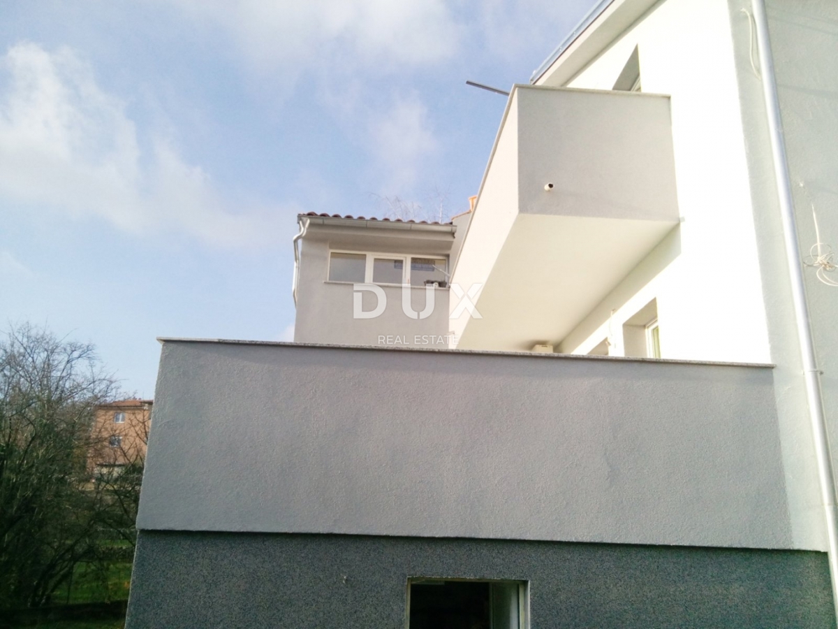 RIJEKA, VIŠKOVO - Appartamento con 3 camere da letto, balcone, giardino e 3 posti auto! OCCASIONE!