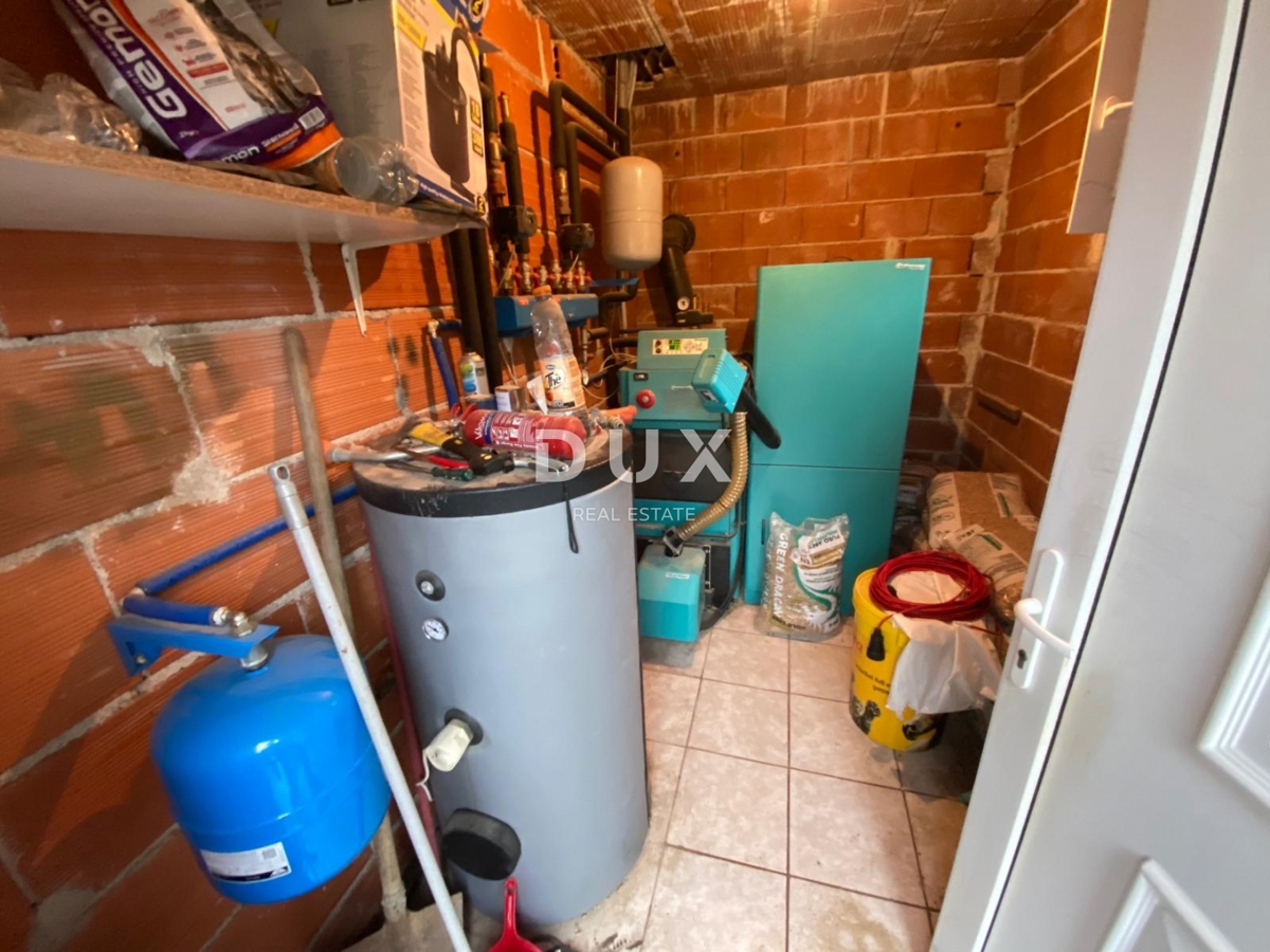 RIJEKA, VIŠKOVO - Appartamento con 3 camere da letto, balcone, giardino e 3 posti auto! OCCASIONE!