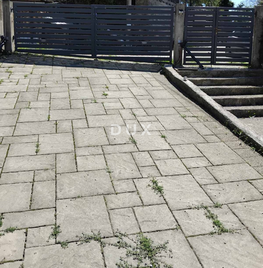 RIJEKA, VIŠKOVO - Appartamento con 3 camere da letto, balcone, giardino e 3 posti auto! OCCASIONE!