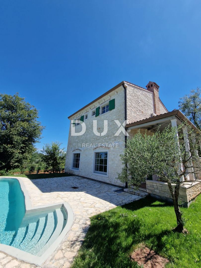 ISTRIA, PARENZO - Bella casa in pietra con vista sul mare