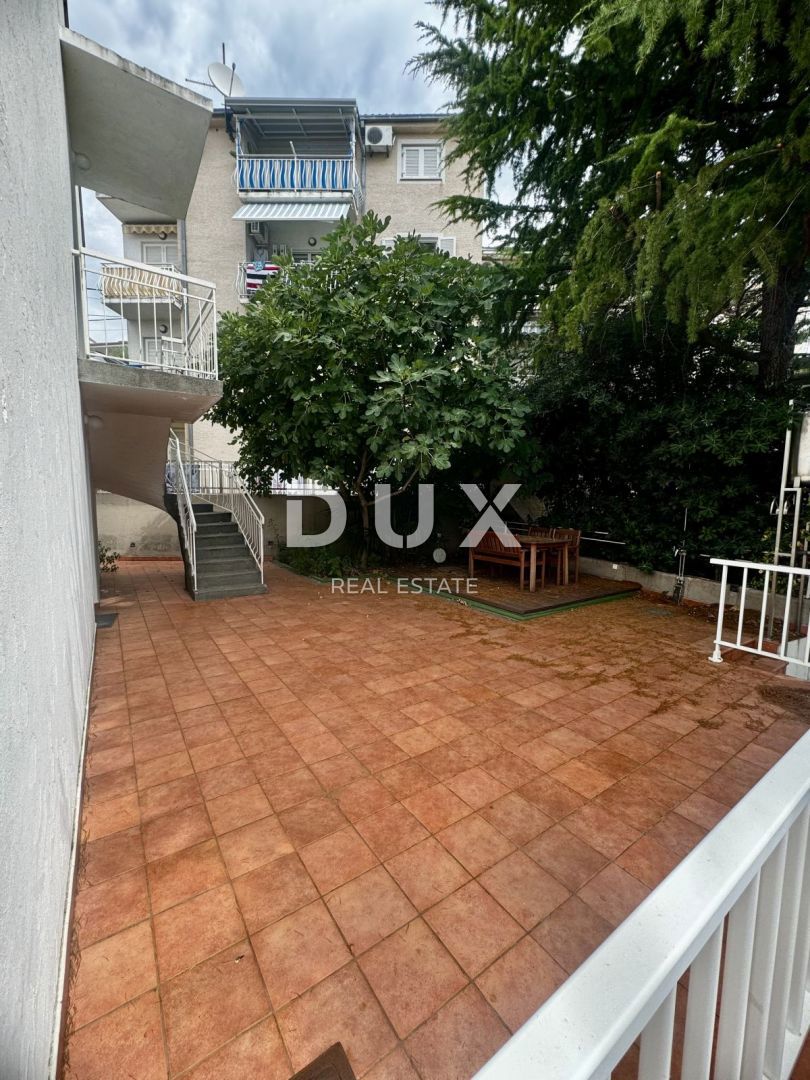 CRIKVENICA, SELCE - Casa nel centro di Selce, con vista mare