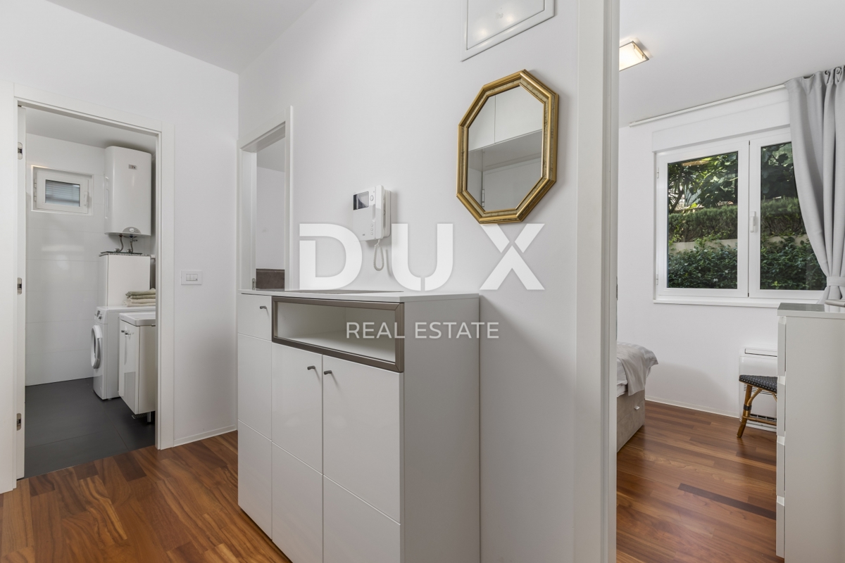 OPATIJA, IČIĆI - appartamento 79m2 con giardino in un edificio nuovo con piscina sul tetto, vista mare, parcheggio