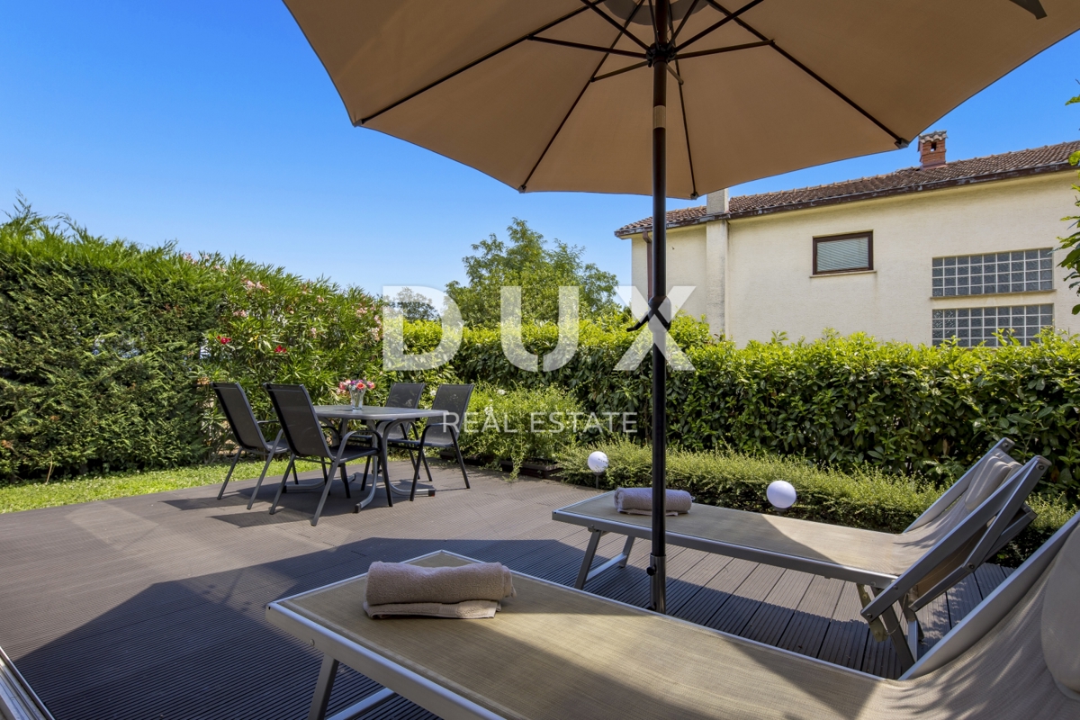 OPATIJA, IČIĆI - appartamento 79m2 con giardino in un edificio nuovo con piscina sul tetto, vista mare, parcheggio