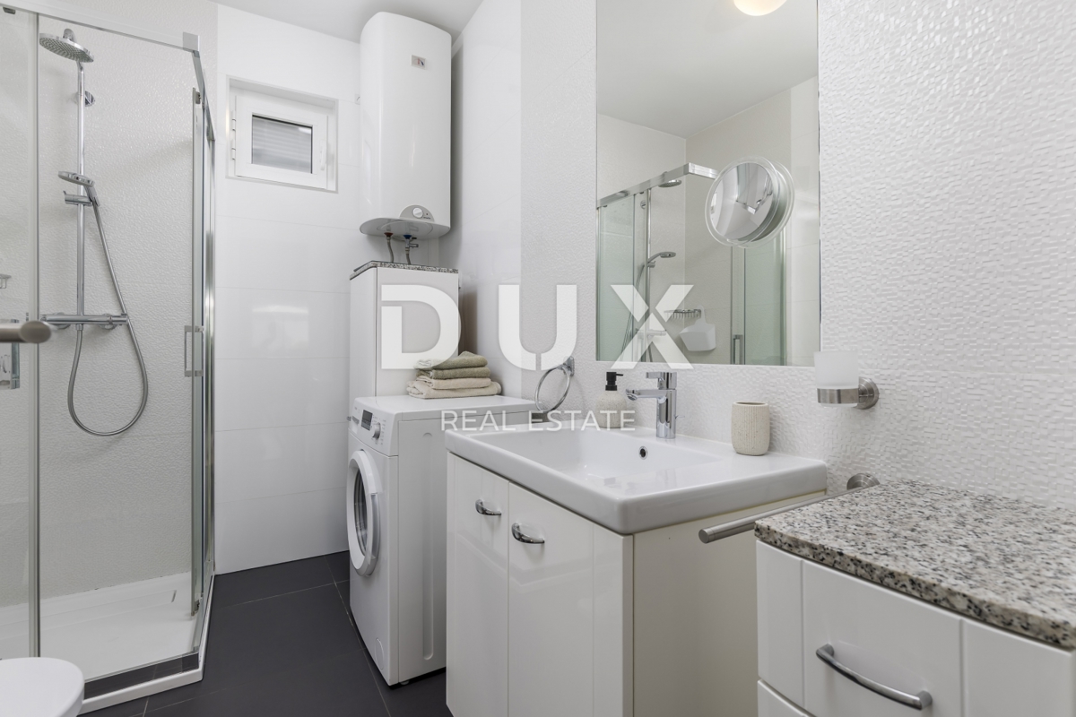 OPATIJA, IČIĆI - appartamento 79m2 con giardino in un edificio nuovo con piscina sul tetto, vista mare, parcheggio