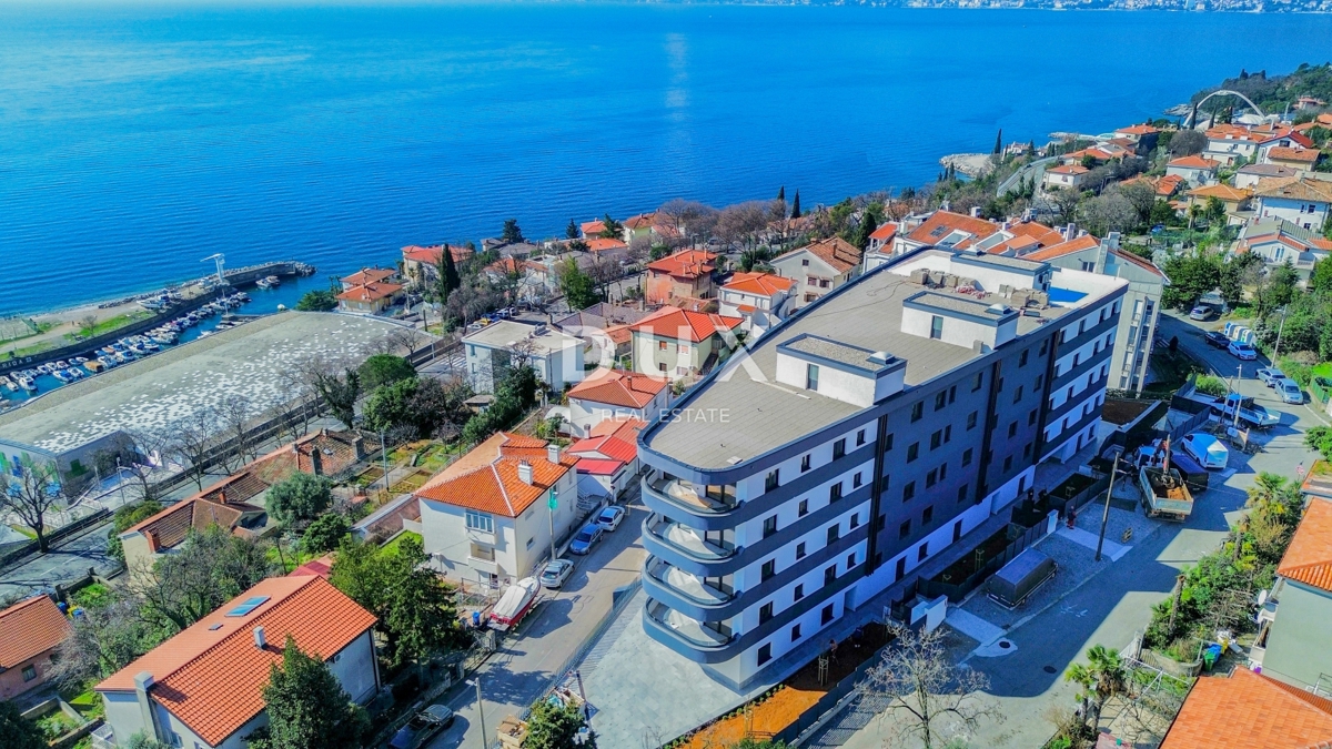 RIJEKA, KANTRIDA - Appartamento di 94 m2 in un lussuoso edificio di nuova costruzione a soli 250 metri dal mare con garage e vista panoramica sul mare