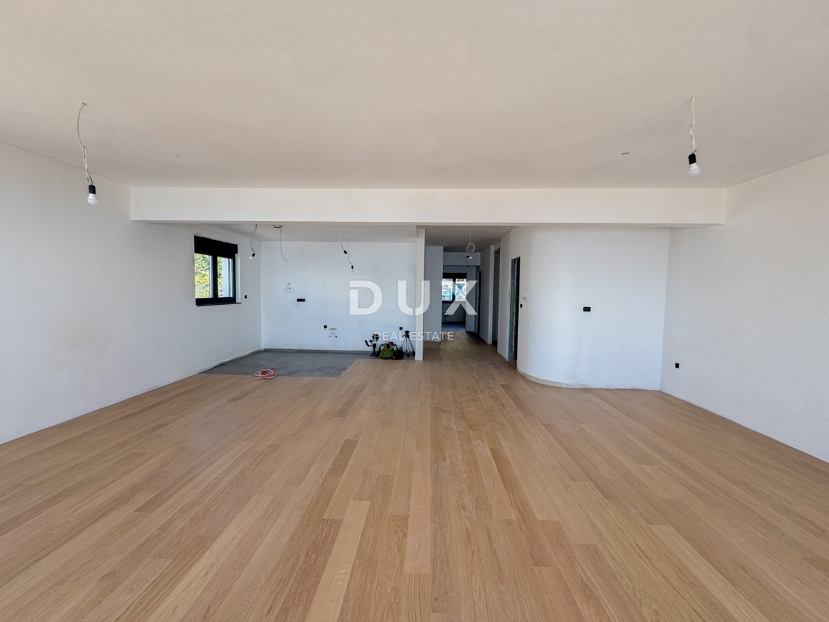 RIJEKA, KANTRIDA - Appartamento di 94 m2 in un lussuoso edificio di nuova costruzione a soli 250 metri dal mare con garage e vista panoramica sul mare