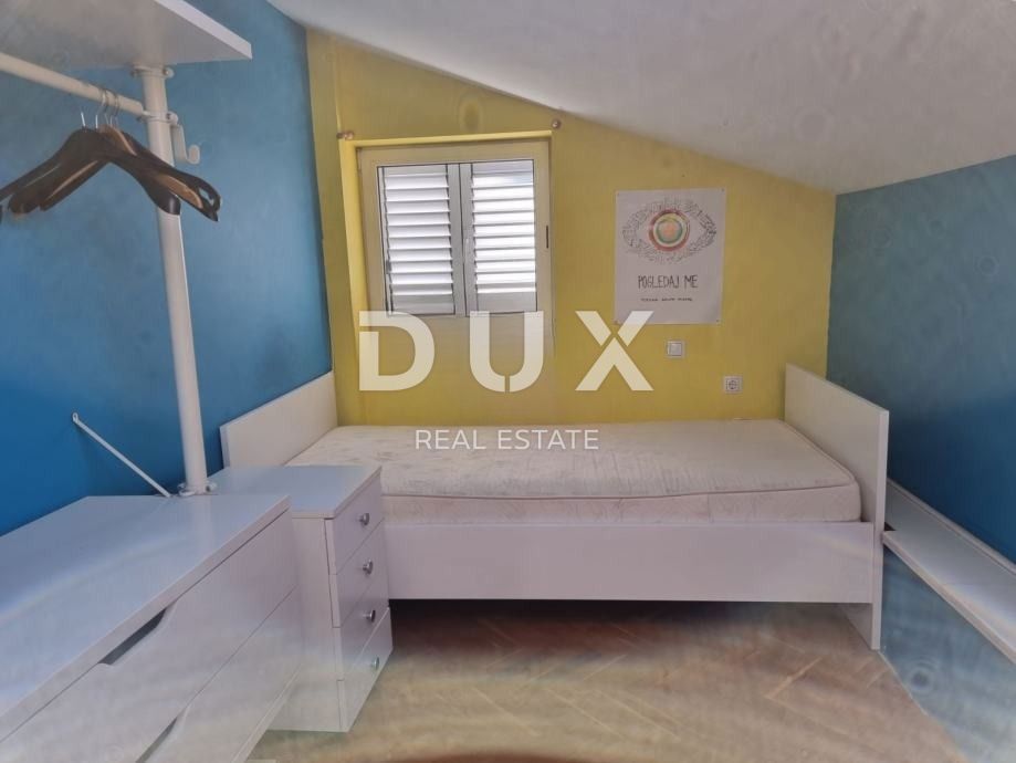 RIJEKA, TRSAT - appartamento 132 m2, 4 camere da letto + soggiorno con vista panoramica sul mare + appartamento aggiuntivo 31 m2! OCCASIONE!