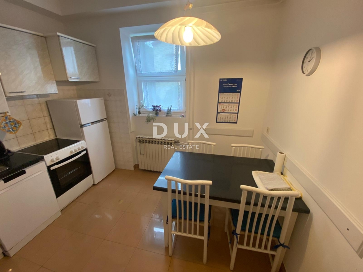 RIJEKA, TRSAT - appartamento 132 m2, 4 camere da letto + soggiorno con vista panoramica sul mare + appartamento aggiuntivo 31 m2! OCCASIONE!