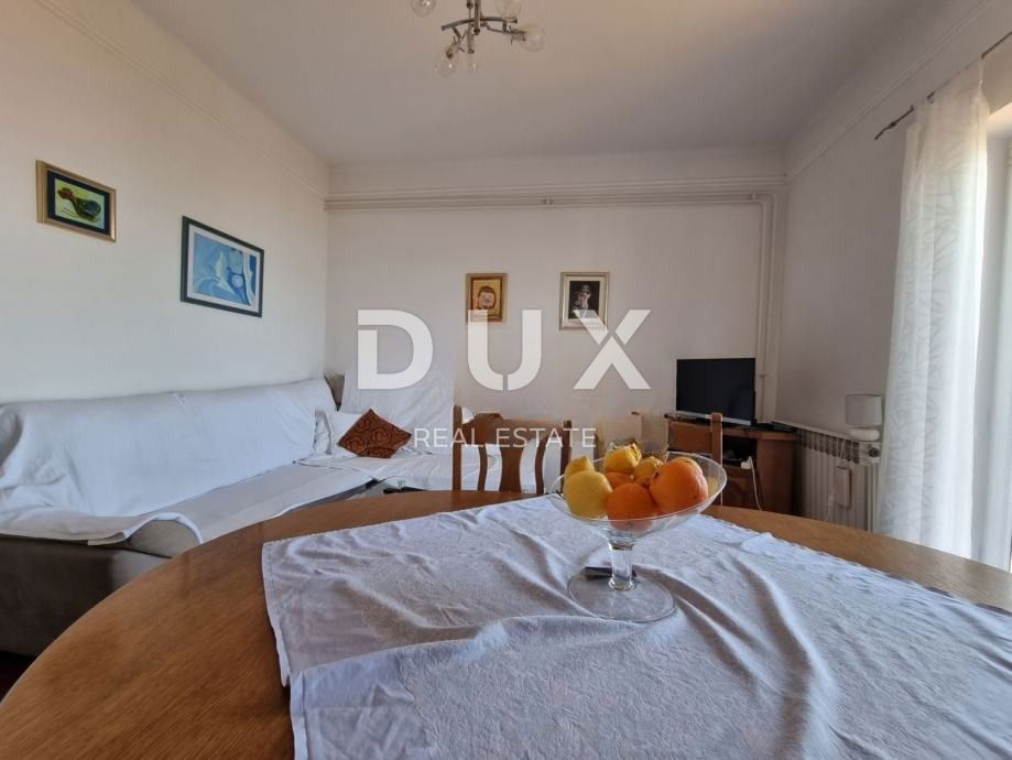 RIJEKA, TRSAT - appartamento 132 m2, 4 camere da letto + soggiorno con vista panoramica sul mare + appartamento aggiuntivo 31 m2! OCCASIONE!