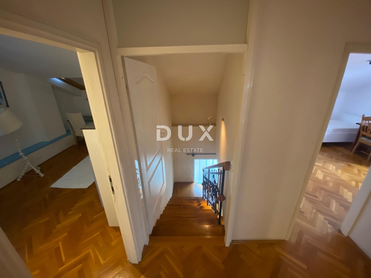 RIJEKA, TRSAT - appartamento 132 m2, 4 camere da letto + soggiorno con vista panoramica sul mare + appartamento aggiuntivo 31 m2! OCCASIONE!