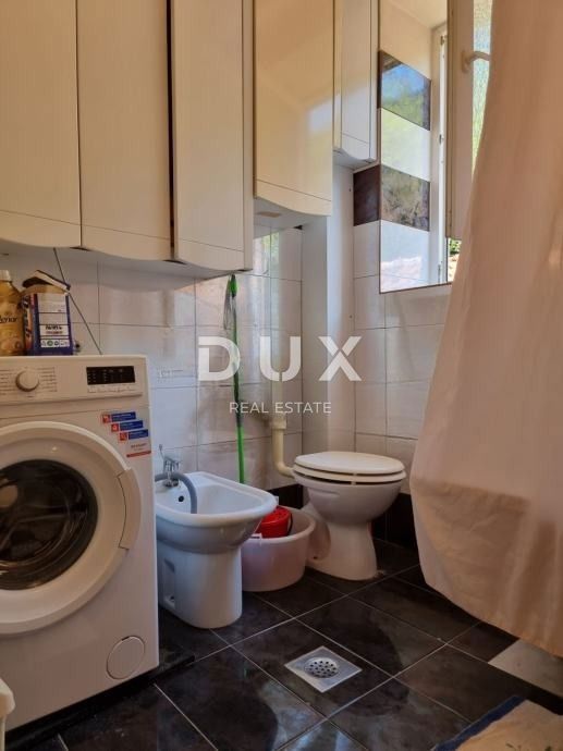 RIJEKA, TRSAT - appartamento 132 m2, 4 camere da letto + soggiorno con vista panoramica sul mare + appartamento aggiuntivo 31 m2! OCCASIONE!