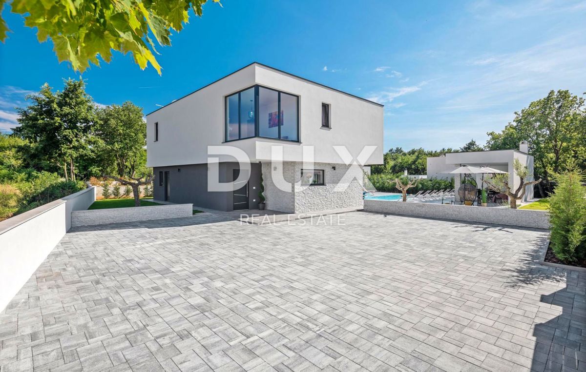 ISTRIA, ROVIGNO - Villa di architettura moderna