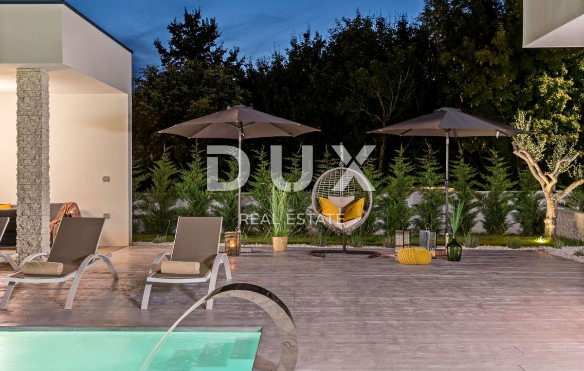 ISTRIA, ROVIGNO - Villa di architettura moderna