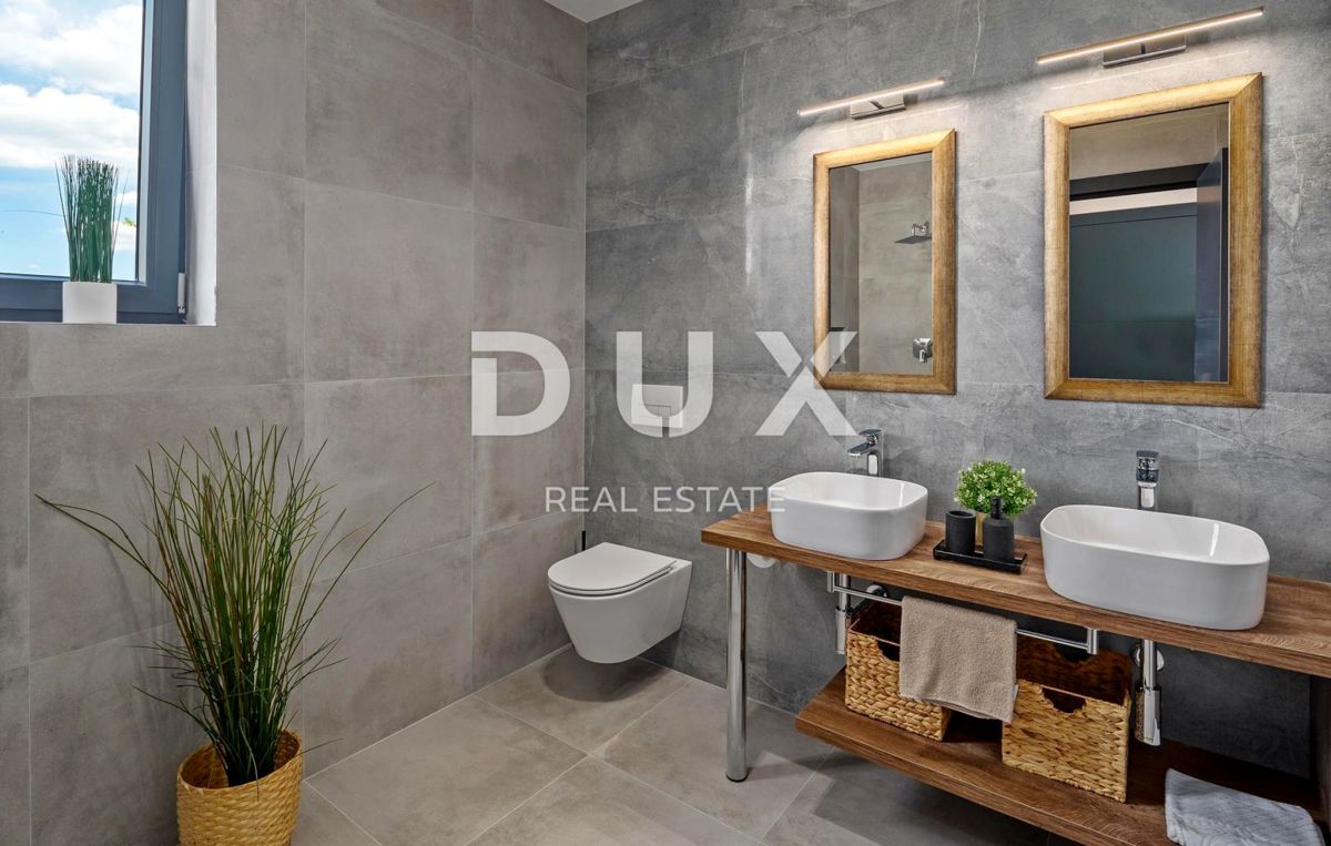 ISTRIA, ROVIGNO - Villa di architettura moderna