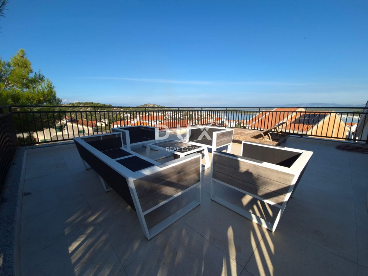 ISOLA ISOLA MURTER, MURTER - OCCASIONE! Esclusivo attico con quattro camere da letto