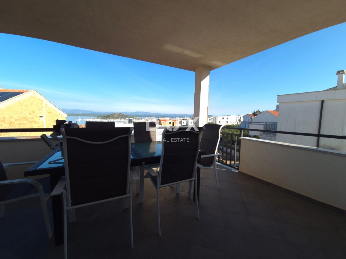 ISOLA ISOLA MURTER, MURTER - OCCASIONE! Esclusivo attico con quattro camere da letto