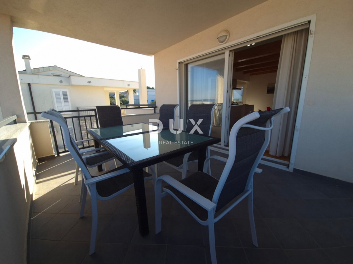 ISOLA ISOLA MURTER, MURTER - OCCASIONE! Esclusivo attico con quattro camere da letto