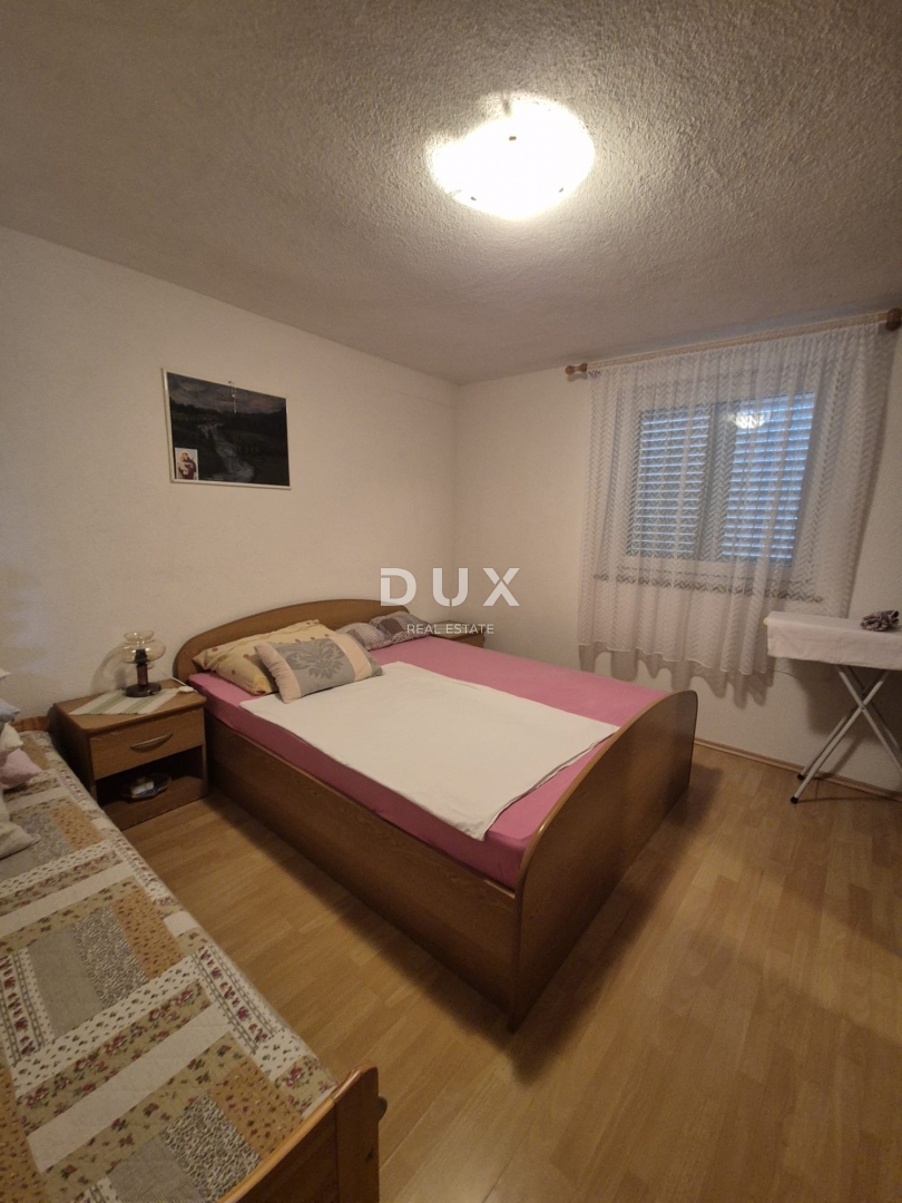 ZADAR, KARIN - OCCASIONE! Casa indipendente, a 100 m dalla spiaggia!