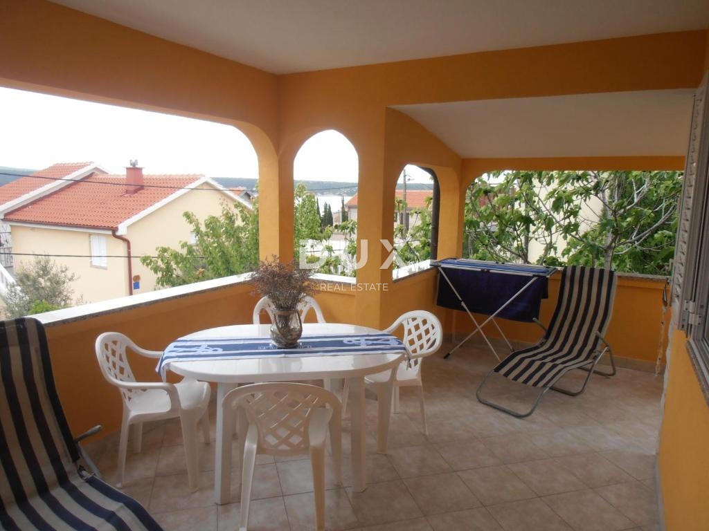 ZADAR, KARIN - OCCASIONE! Casa indipendente, a 100 m dalla spiaggia!