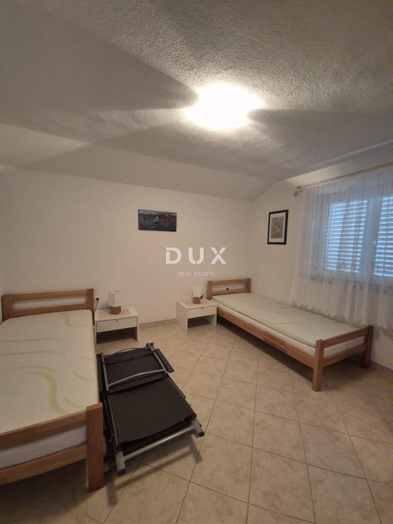 ZADAR, KARIN - OCCASIONE! Casa indipendente, a 100 m dalla spiaggia!