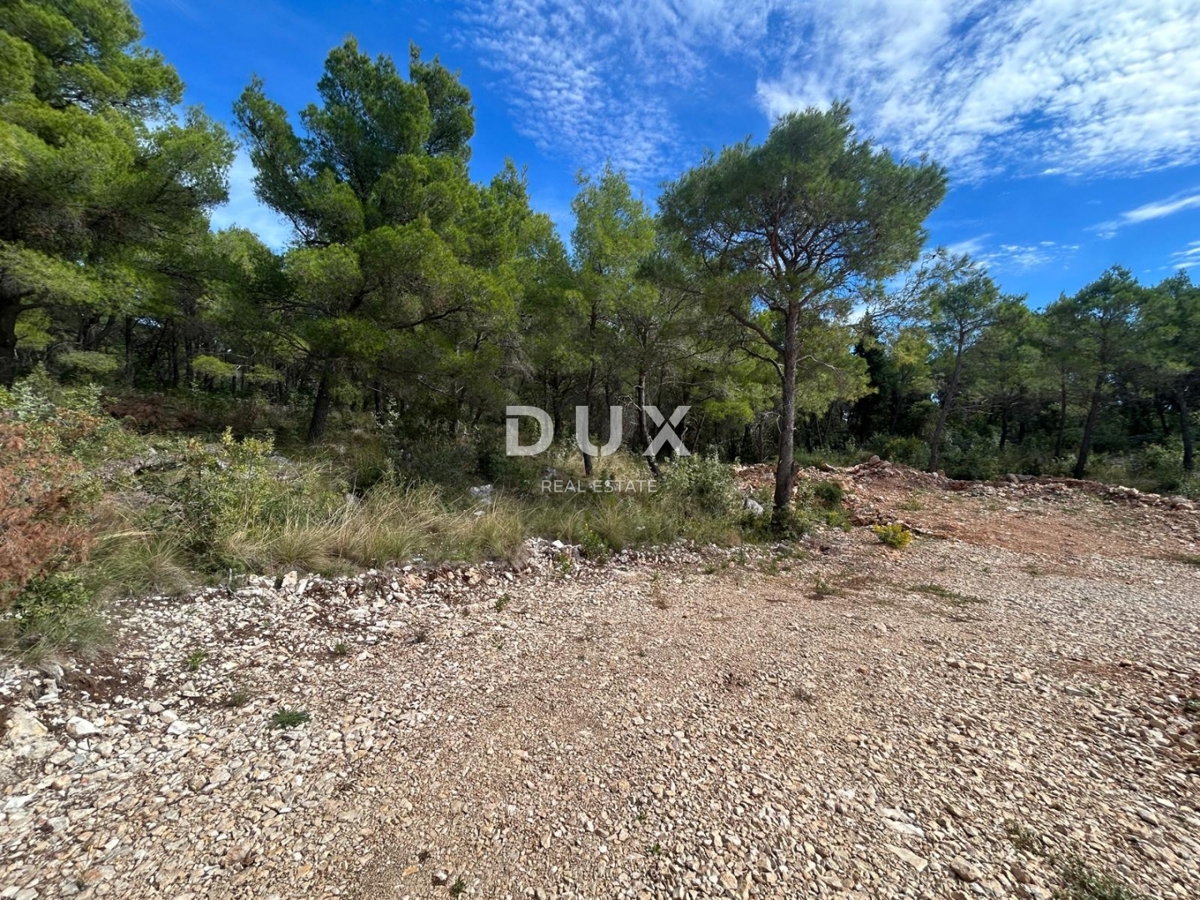 SEBENICO, DUBRAVA - Terreno edificabile in posizione strategica! OCCASIONE!