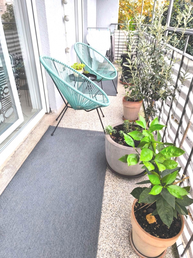 ISTRIA, POLA - Appartamento con 3 camere da letto + soggiorno, 2 bagni e garage