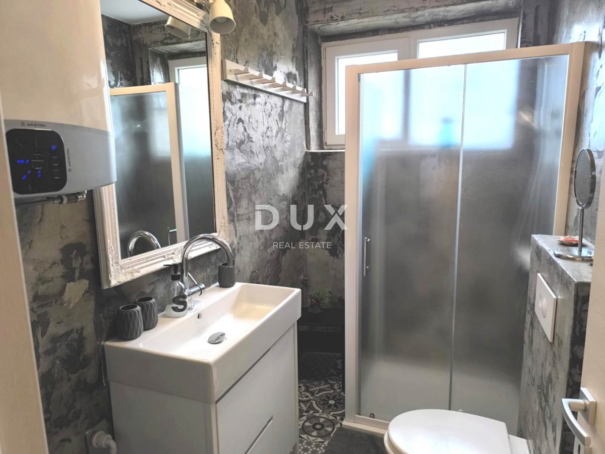 ISTRIA, POLA - Appartamento con 3 camere da letto + soggiorno, 2 bagni e garage