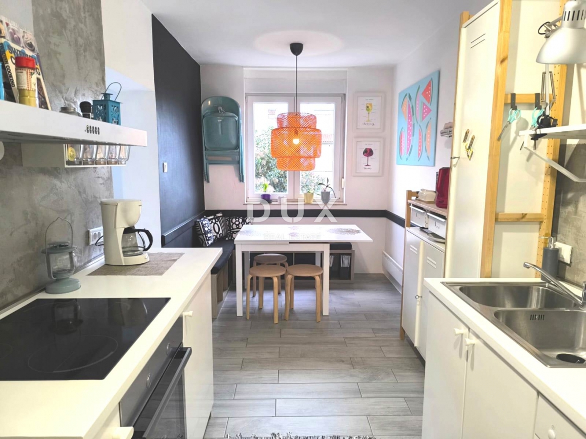 ISTRIA, POLA - Appartamento con 3 camere da letto + soggiorno, 2 bagni e garage